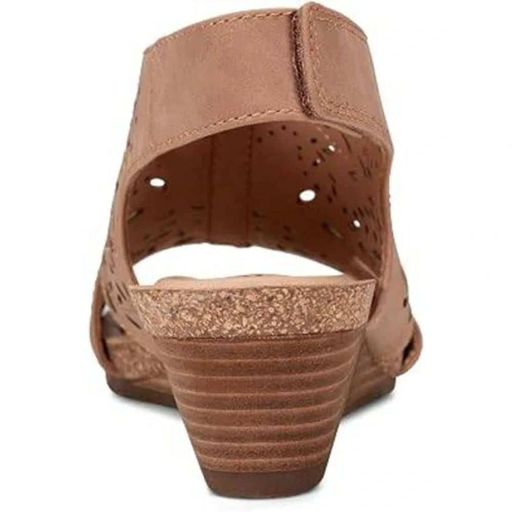 Earth Halin3 Womens Brown Laser Cut Perforated Slingback Wedge Sandals Size 8W